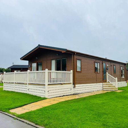 Rowan Lodge With Hot Tub Malton Luaran gambar