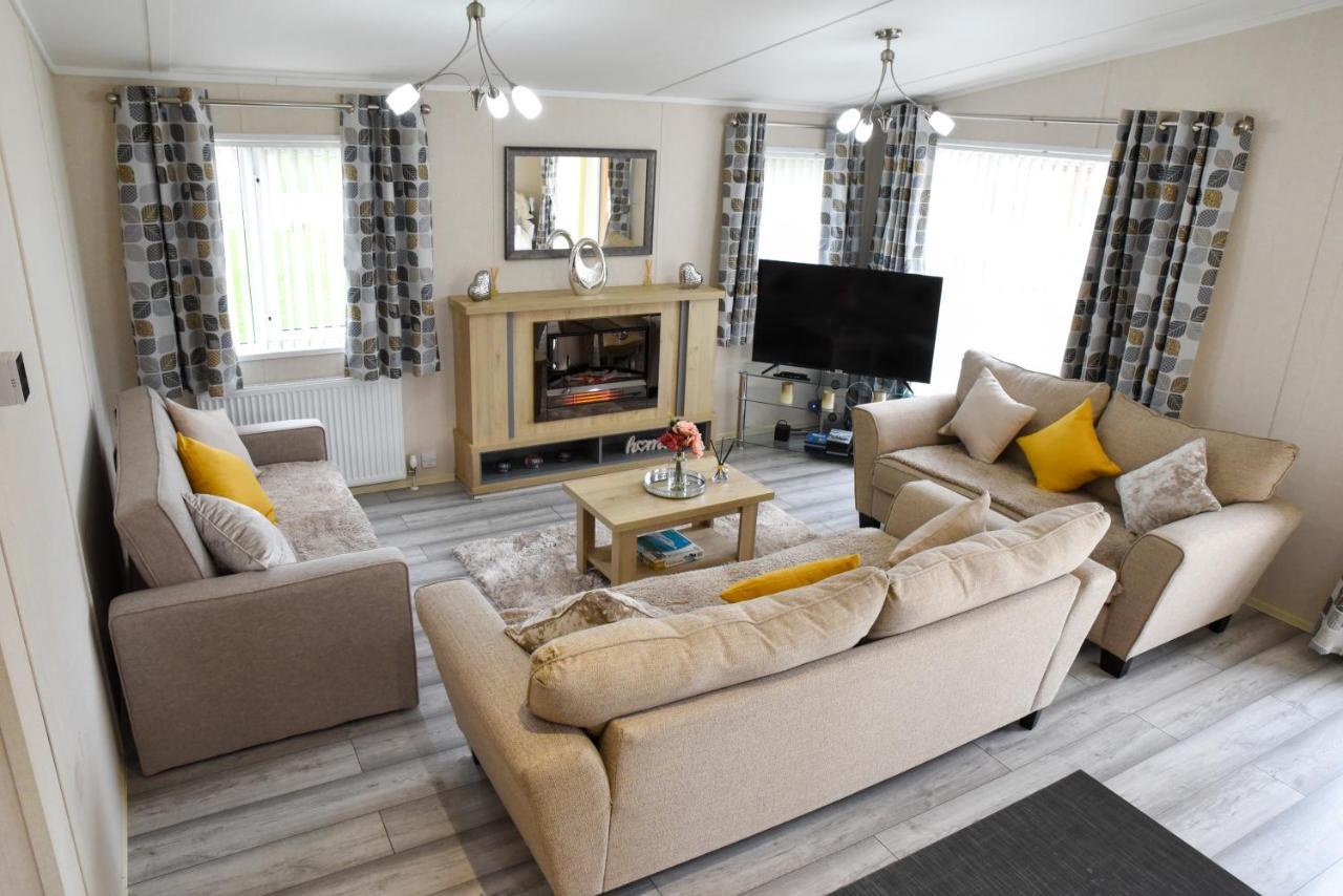 Rowan Lodge With Hot Tub Malton Luaran gambar